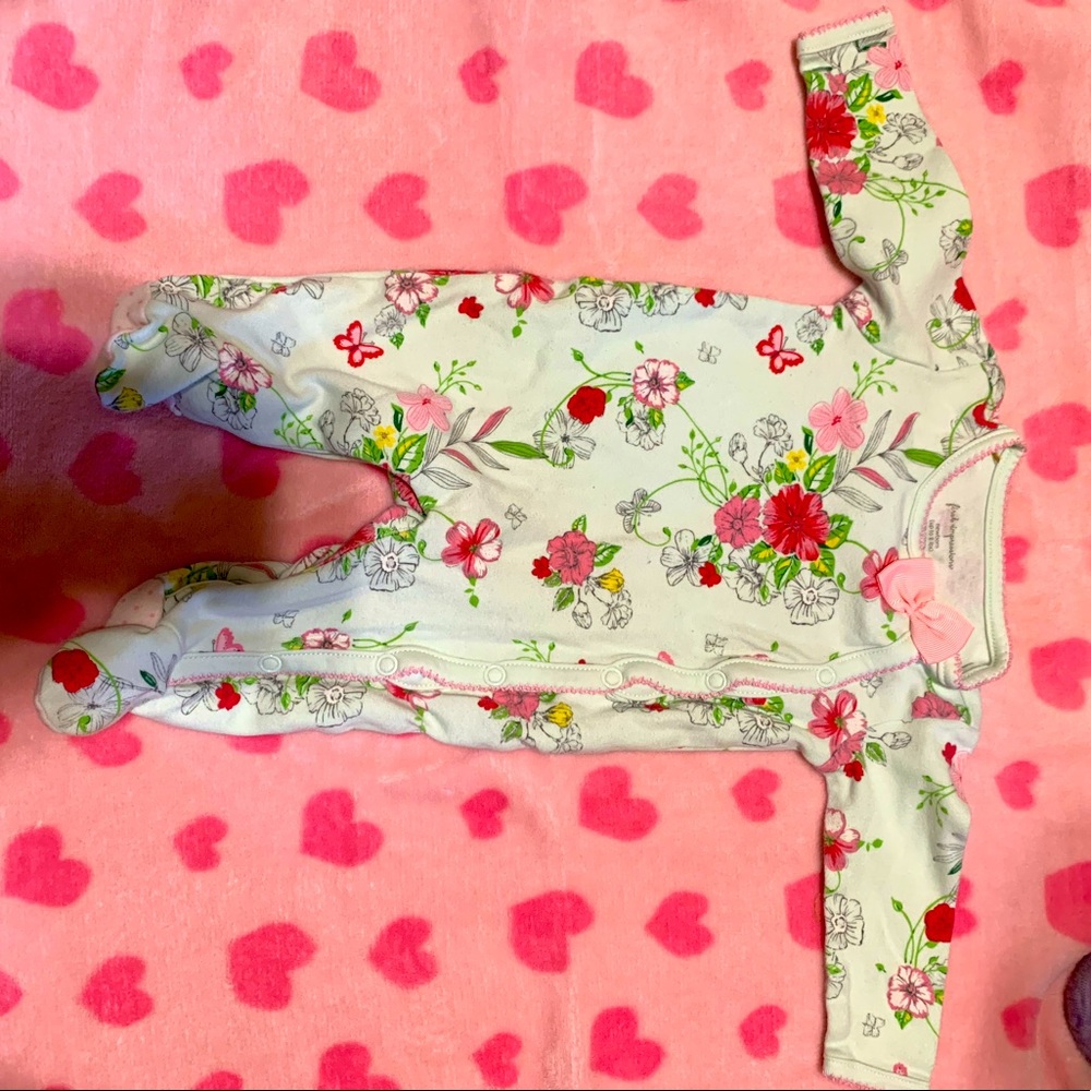 Newborn flower onesie
